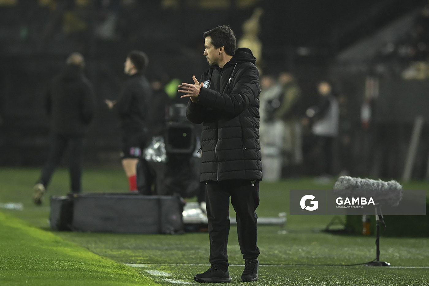 Ignacio Ordóñez, director técnico de Cerro Largo, Liga AUF Uruguaya. Estadio Campeón del Siglo.