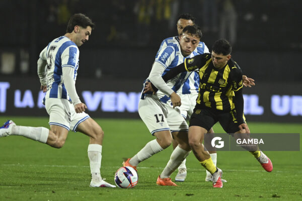 Santiago Marcel, de Cerro Largo, Liga AUF Uruguaya. Estadio Campeón del Siglo.