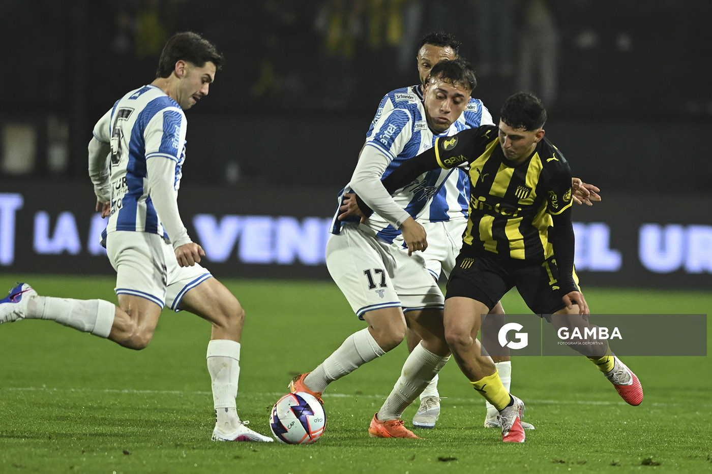 Santiago Marcel, de Cerro Largo, Liga AUF Uruguaya. Estadio Campeón del Siglo.