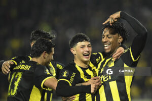Abel Hernández, de Peñarol, Liga AUF Uruguaya. Estadio Campeón del Siglo.