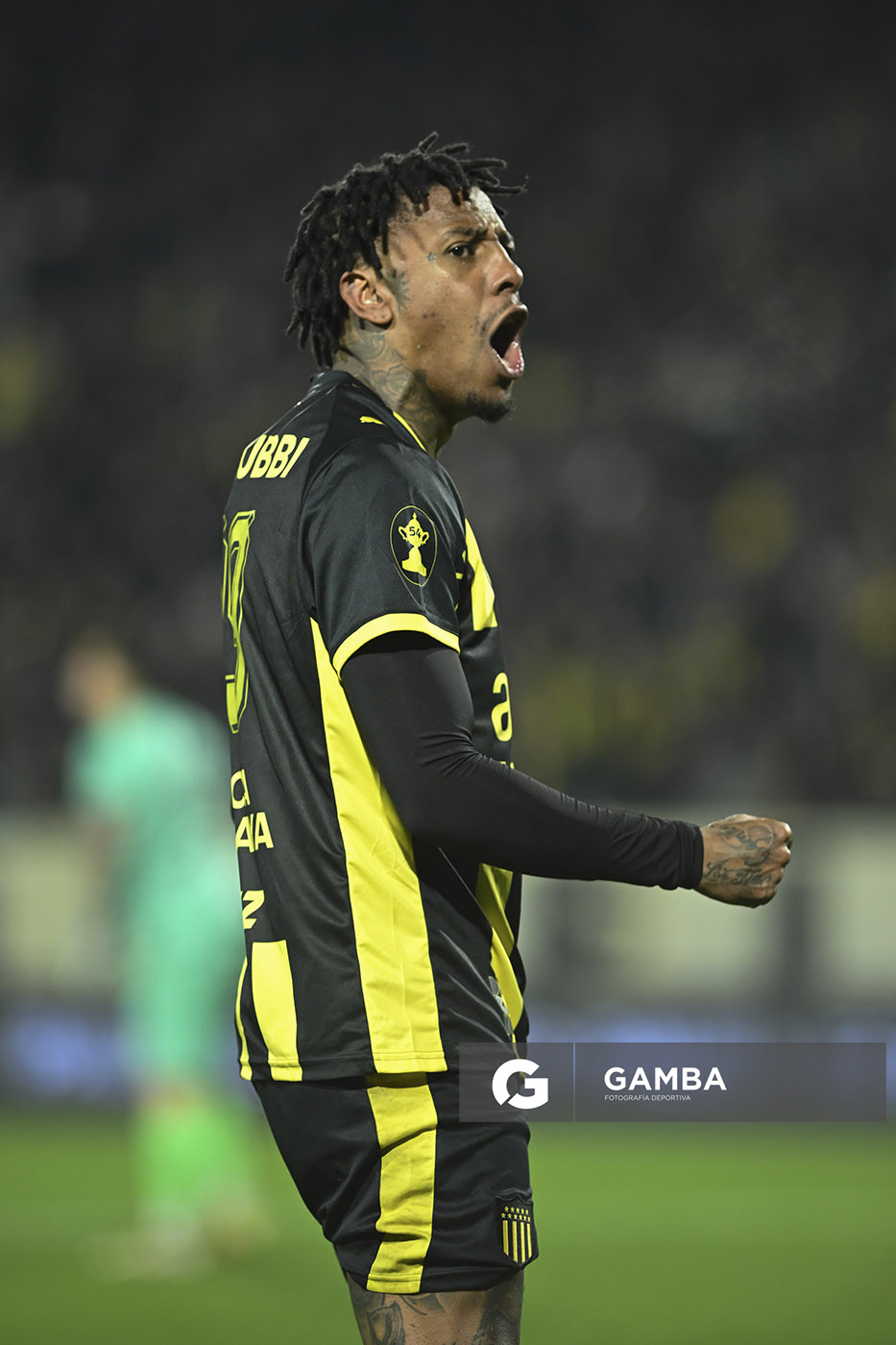 Abel Hernández, de Peñarol, Liga AUF Uruguaya. Estadio Campeón del Siglo.