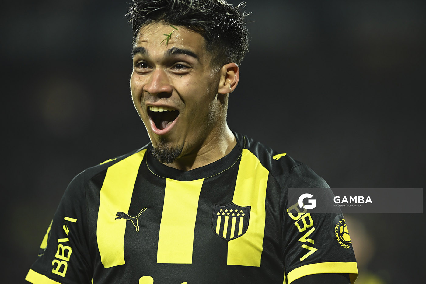 Matías Arezo, de Peñarol, Liga AUF Uruguaya. Estadio Campeón del Siglo.