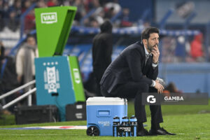 Jorge Bava, director técnico de Nacional, Liga AUF Uruguaya. Estadio Gran Parque Central.