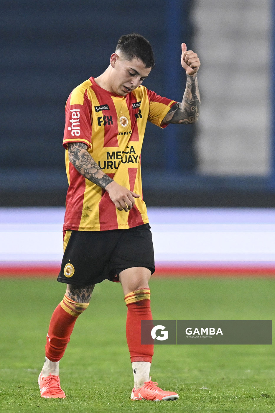 Facundo De León, de Progreso, Liga AUF Uruguaya. Estadio Gran Parque Central.