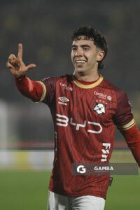 Luciano Cosentino, de Wanderers, Liga AUF Uruguaya. Estadio Centenario.