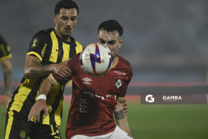 Nicolás Queiróz, de Wanderers, Liga AUF Uruguaya. Estadio Centenario.