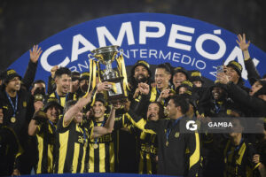 Peñarol Campeón del Torneo Intermedio. Liga AUF Uruguaya. Estadio Centenario.