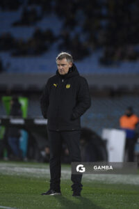 Diego Aguirre, director técnico de Peñarol, Liga AUF Uruguaya. Estadio Centenario.