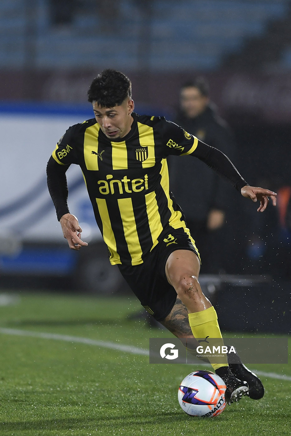 Roberto Fernández, de Peñarol, Liga AUF Uruguaya. Estadio Centenario.