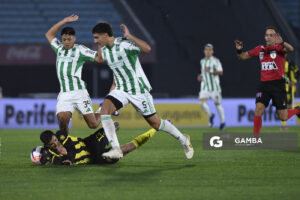 Eduardo Darias, de Peñarol, Liga AUF Uruguaya. Estadio Centenario.