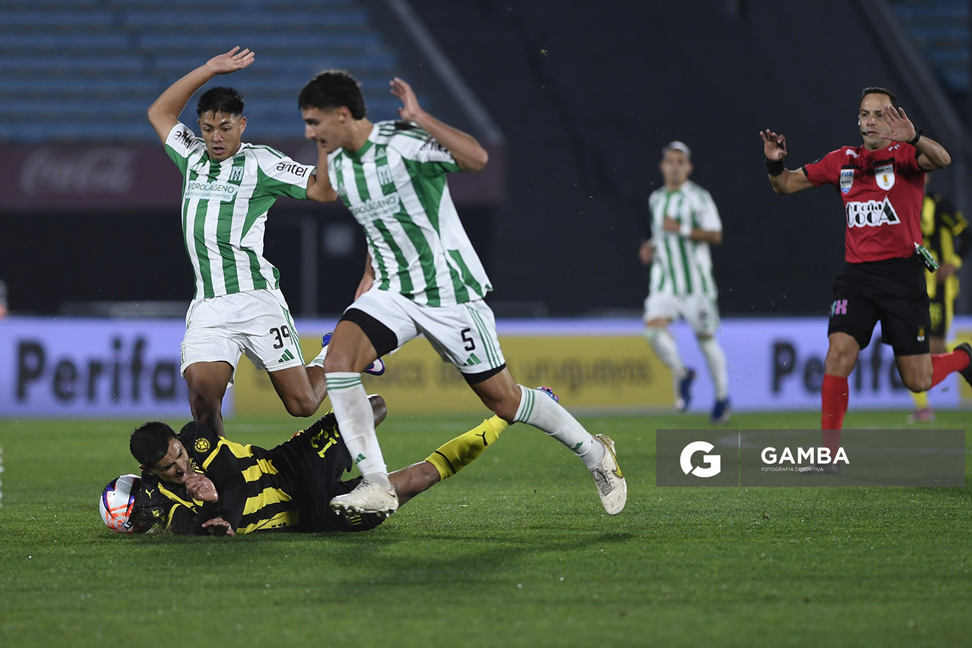 Eduardo Darias, de Peñarol, Liga AUF Uruguaya. Estadio Centenario.