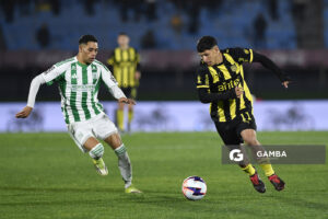 Cristian Leonel Jaime, de Peñarol, Liga AUF Uruguaya. Estadio Centenario.