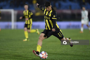 Cristian Leonel Jaime, de Peñarol, Liga AUF Uruguaya. Estadio Centenario.