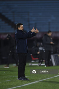 Cristian Chambian, director técnico de Racing, Liga AUF Uruguaya. Estadio Centenario.