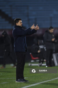 Cristian Chambian, director técnico de Racing, Liga AUF Uruguaya. Estadio Centenario.