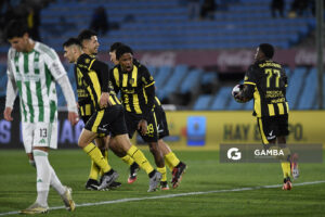 Abel Hernández, de Peñarol, Liga AUF Uruguaya. Estadio Centenario.