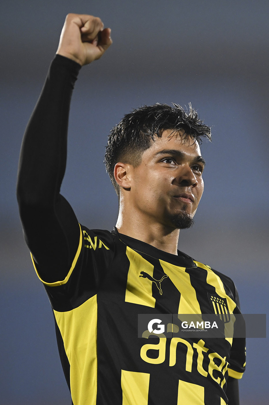 Matías Arezo, de Peñarol, Liga Auf Uruguaya. Estadio Centenario.