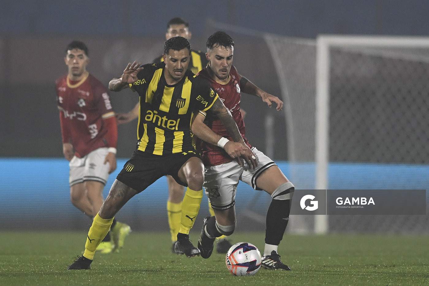 Eduardo Darias, de Peñarol, Liga Auf Uruguaya. Estadio Centenario.