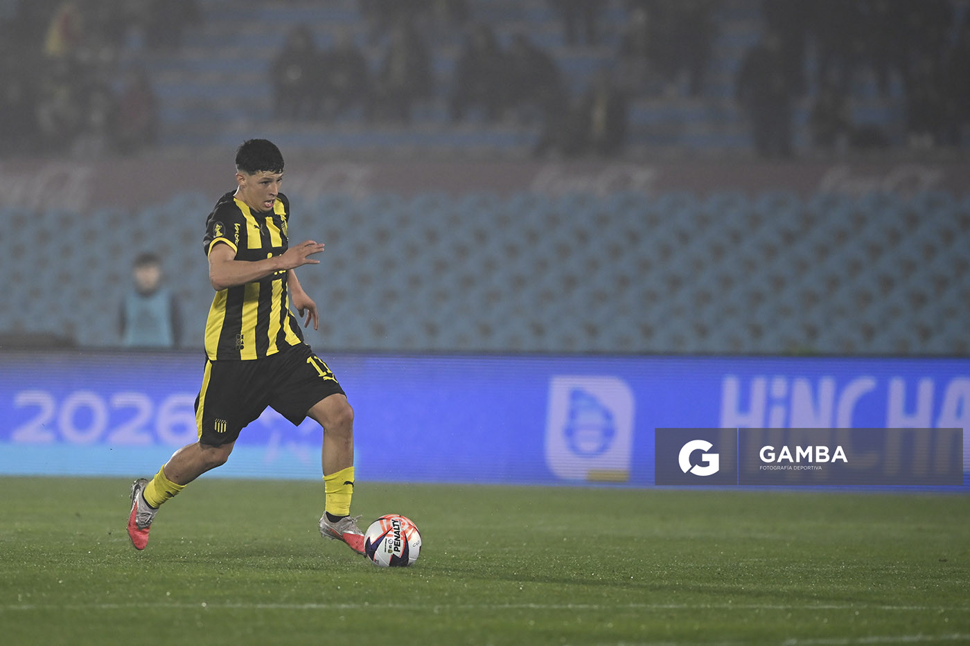 Leonel Jaime, de Peñarol, Liga Auf Uruguaya. Estadio Centenario.