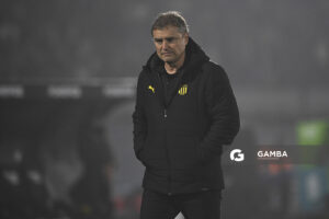 Diego Aguirre, director técnico de Peñarol, Liga AUF Uruguaya. Estadio Centenario.