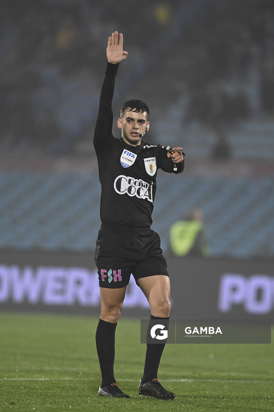 Mathías de Armas, árbitro central, Liga Auf Uruguaya. Estadio Centenario.