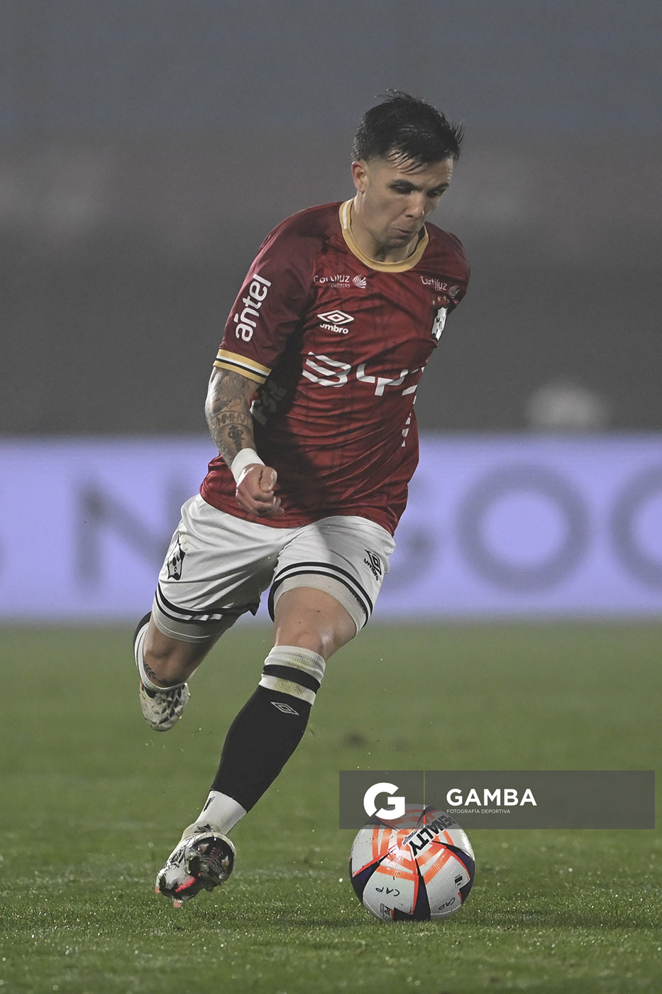 Nahuel Furtado, de Wanderers, Liga Auf Uruguaya. Estadio Centenario.