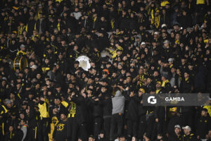Hinchas de Peñarol. Liga Auf Uruguaya. Estadio Centenario.