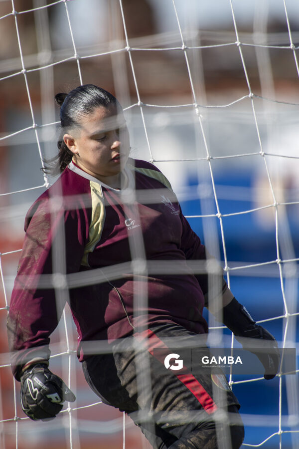 Martina Otormin, de Canadian, Campeonato Uruguayo Femenino. Estadio Julio César Abbadie.