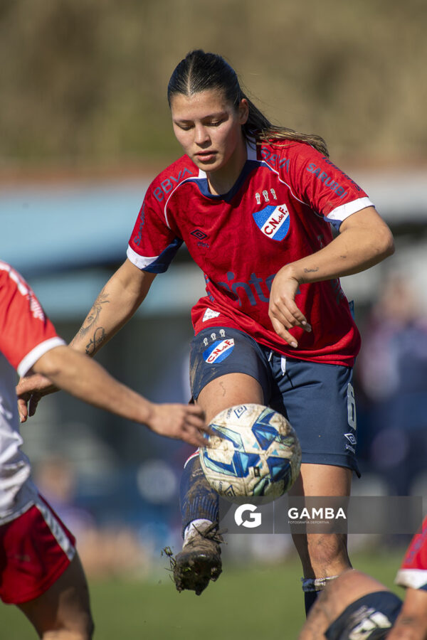 Tatiana Lima, de Nacional, Campeonato Uruguayo Femenino. Estadio Julio César Abbadie.