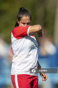 Cecilia Bognar, de Canadian, Campeonato Uruguayo Femenino. Estadio Julio César Abbadie.