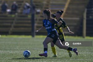 Eva Piacenza, de Liverpool, Campeonato Uruguayo Femenino. Estadio José Pedro Damiani.