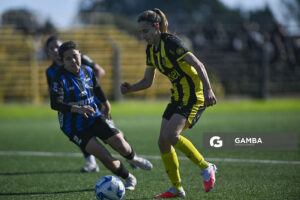 Manuela Olivera, de Peñarol, Campeonato Uruguayo Femenino. Estadio José Pedro Damiani.