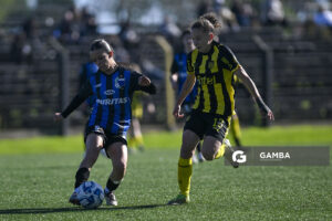 Avril Biabaschi, de Liverpool, Campeonato Uruguayo Femenino. Estadio José Pedro Damiani.