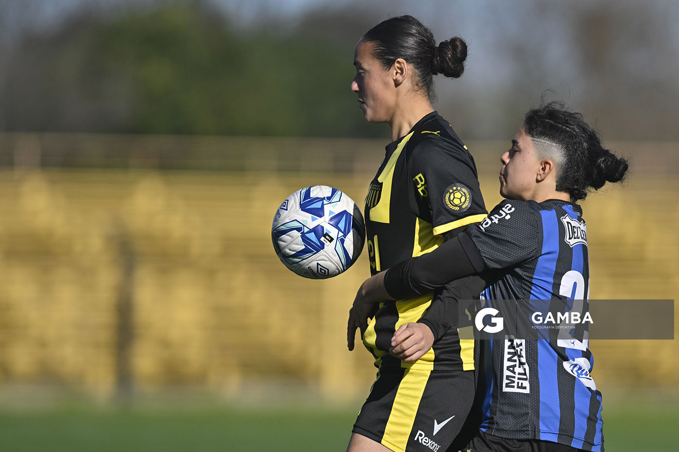 Tatiana Magallanes, de Peñarol, Campeonato Uruguayo Femenino. Estadio José Pedro Damiani.