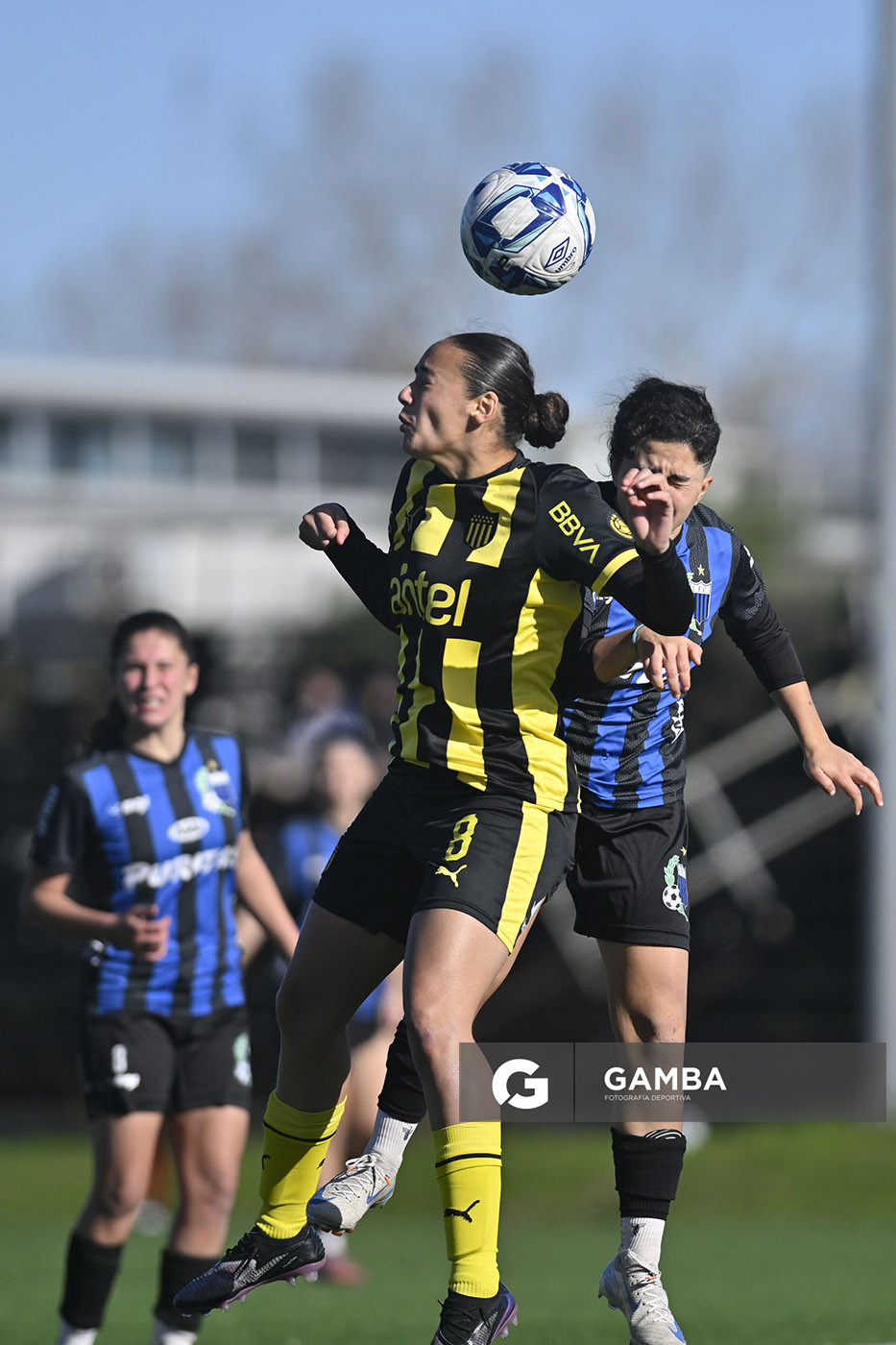 Tatiana Magallanes, de Peñarol, Campeonato Uruguayo Femenino. Estadio José Pedro Damiani.