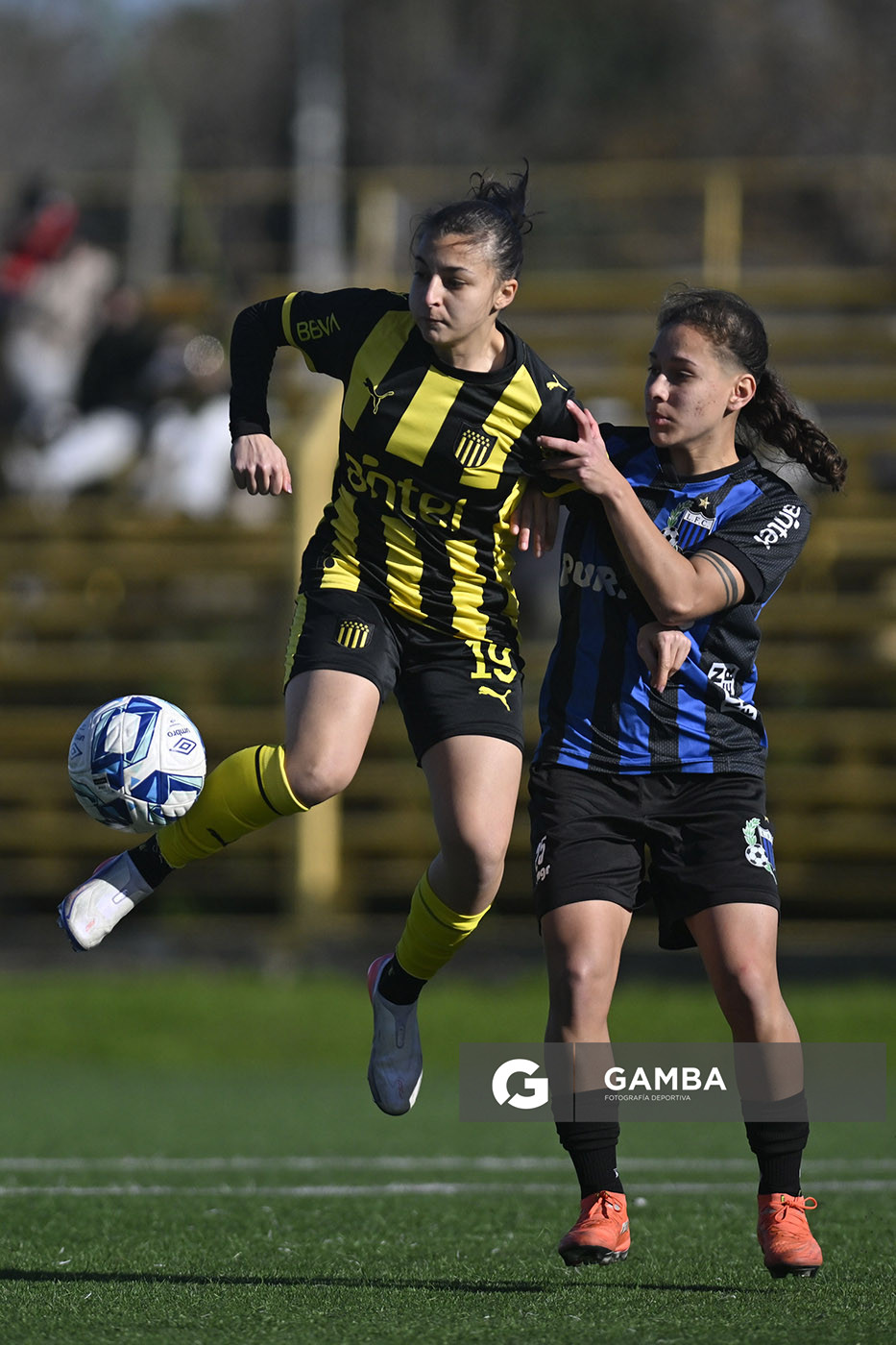 Guillermina Basso, de Peñarol, Campeonato Uruguayo Femenino. Estadio José Pedro Damiani.