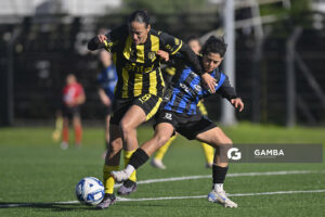 Tatiana Magallanes, de Peñarol, Campeonato Uruguayo Femenino. Estadio José Pedro Damiani.