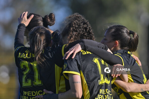 Micaela Domínguez, de Peñarol, Campeonato Uruguayo Femenino. Estadio José Pedro Damiani.