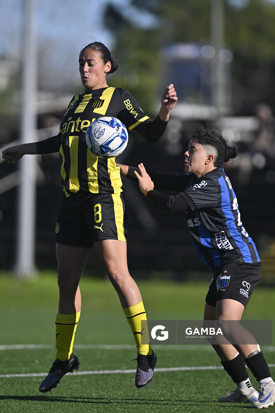 Tatiana Magallanes, de Peñarol, Campeonato Uruguayo Femenino. Estadio José Pedro Damiani.