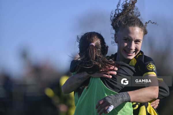 Micaela Domínguez, de Peñarol, Campeonato Uruguayo Femenino. Estadio José Pedro Damiani.