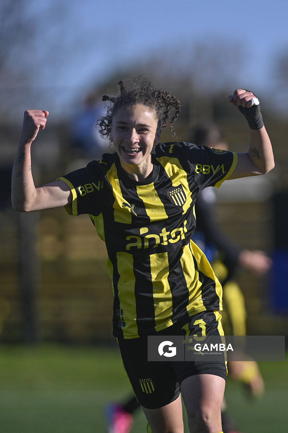 Micaela Domínguez, de Peñarol, Campeonato Uruguayo Femenino. Estadio José Pedro Damiani.
