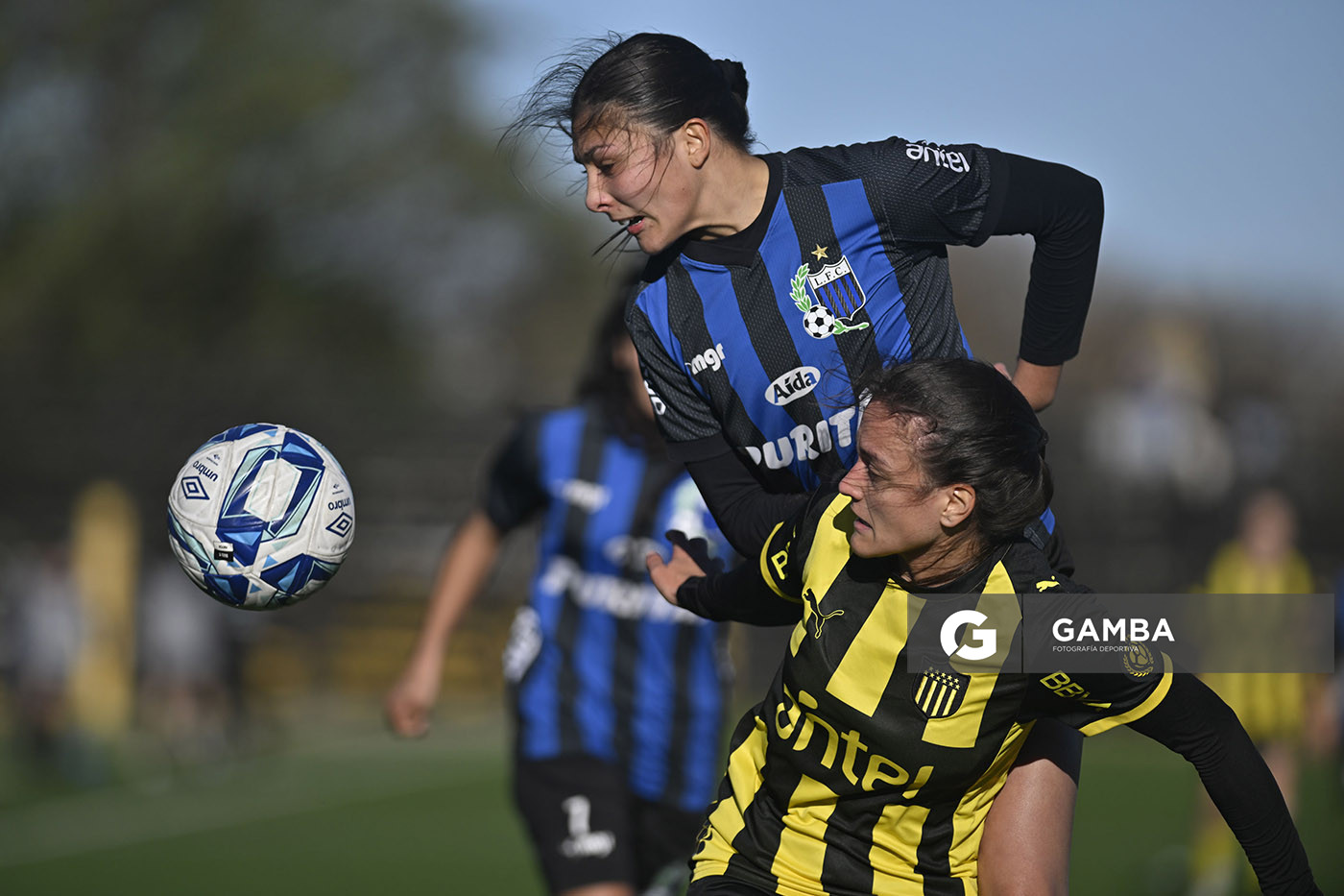Rocío Fracchia, de Liverpool, Campeonato Uruguayo Femenino. Estadio José Pedro Damiani.