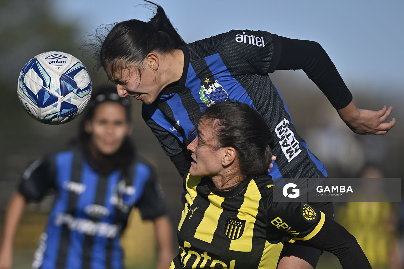 Rocío Fracchia, de Liverpool, Campeonato Uruguayo Femenino. Estadio José Pedro Damiani.
