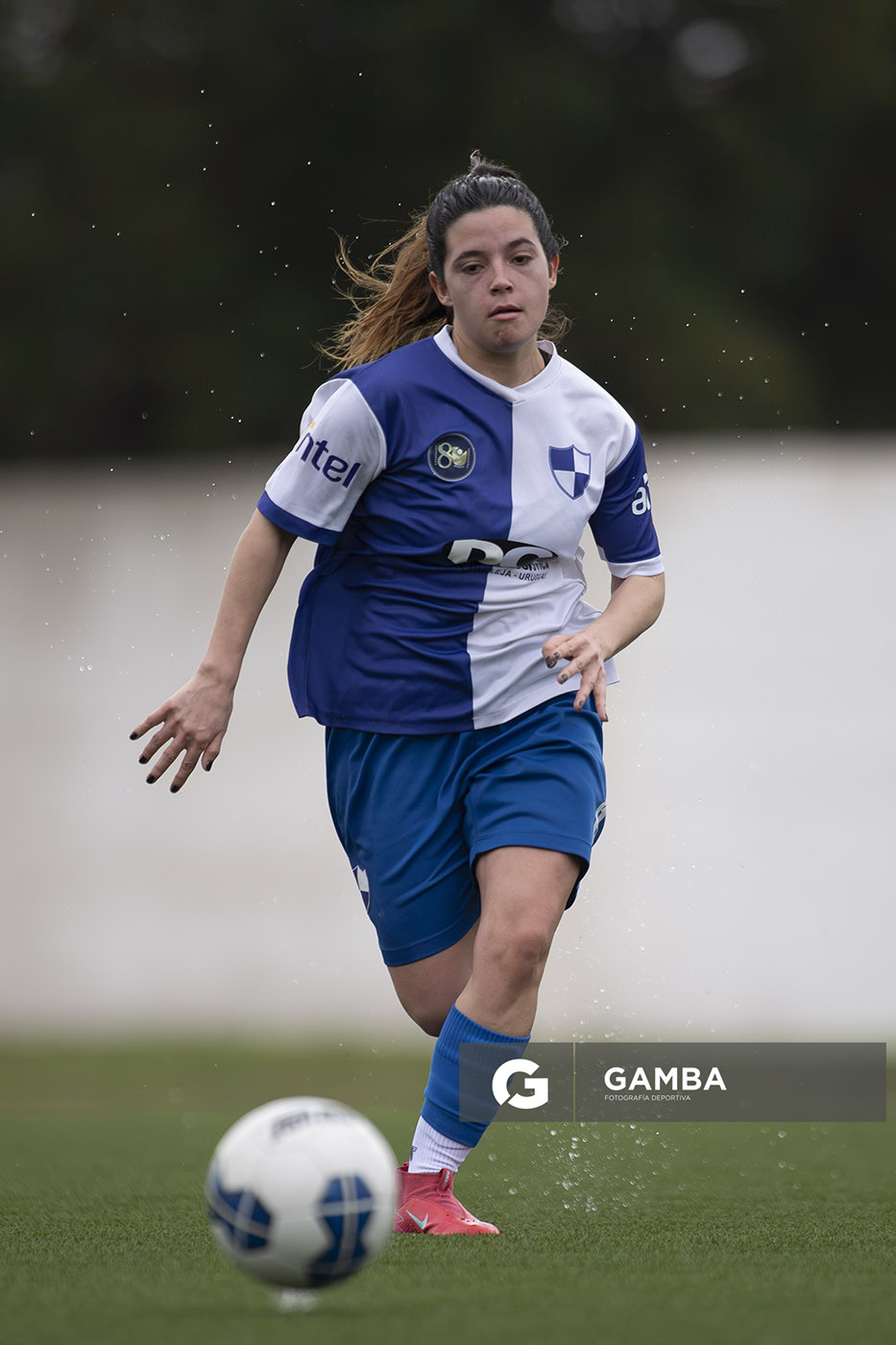 Dahiana Sequeira, de Granjeros, Campeonato Minuano Femenino. Estadio Juan Antonio Lavalleja.