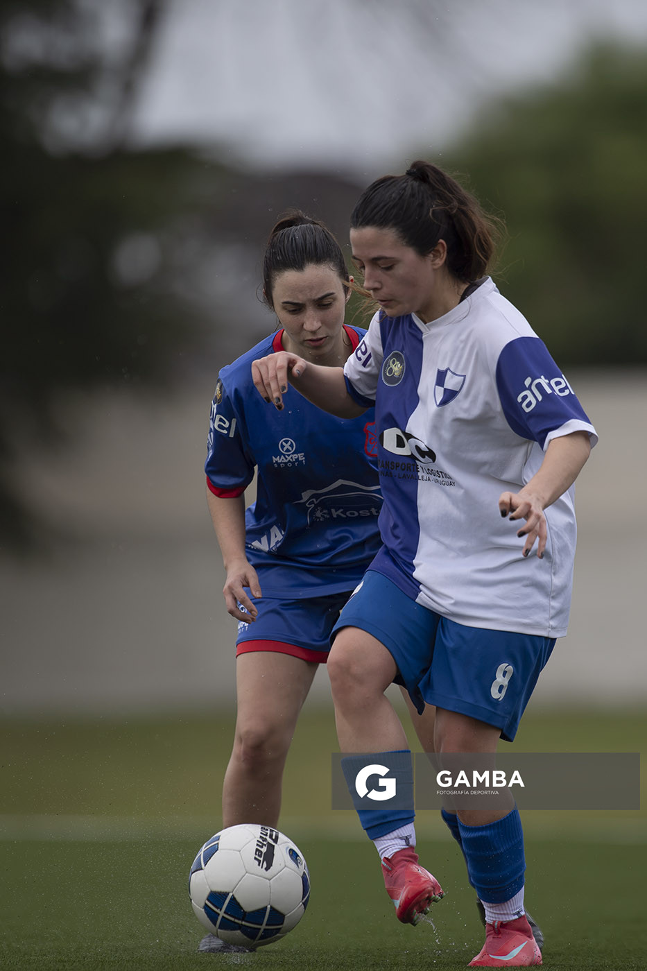 Dahiana Sequeira, de Granjeros, Campeonato Minuano Femenino. Estadio Juan Antonio Lavalleja.