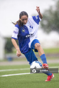 Daiana Pelúa, de Granjeros, Campeonato Minuano Femenino. Estadio Juan Antonio Lavalleja.