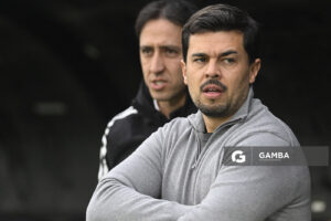 Cristian Chambian, director técnico de Racing, Liga AUF Uruguaya. Estadio Centenario.