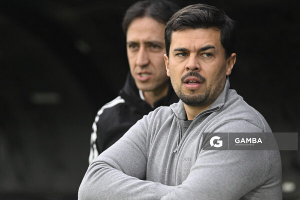 Cristian Chambian, director técnico de Racing, Liga AUF Uruguaya. Estadio Centenario.