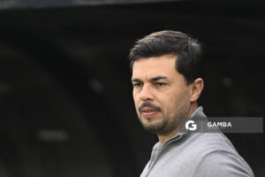 Cristian Chambian, director técnico de Racing, Liga AUF Uruguaya. Estadio Centenario.