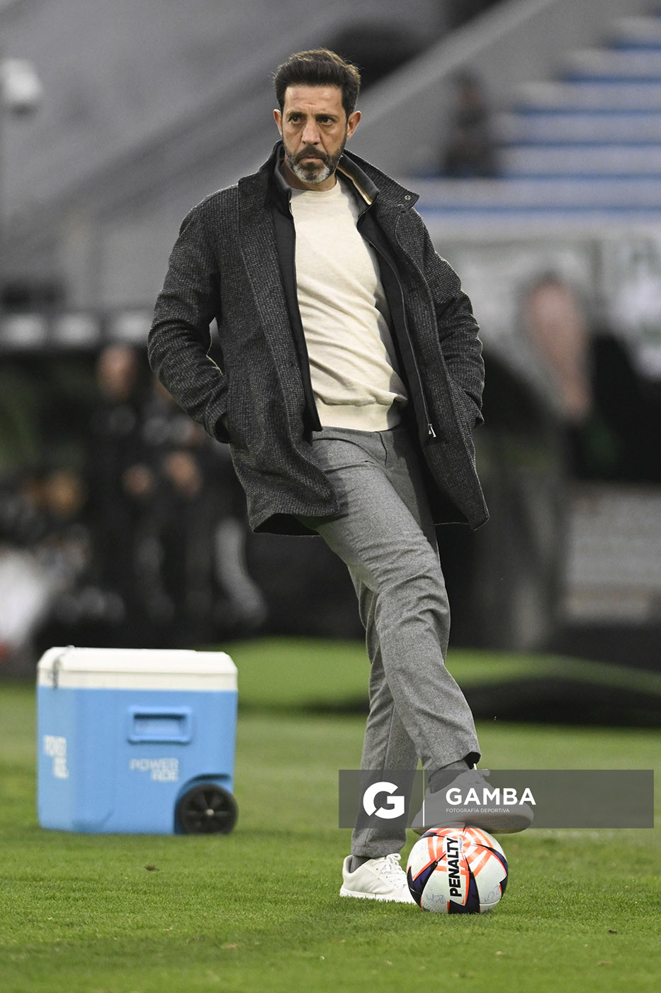 Jorge Bava, director técnico de Nacional, Liga AUF Uruguaya. Estadio Centenario.